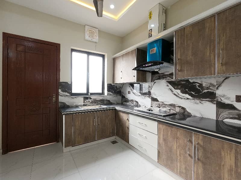 Unoccupied Prime Location House Of 10 Marla Is Available For Sale In Central Park Housing Scheme 23