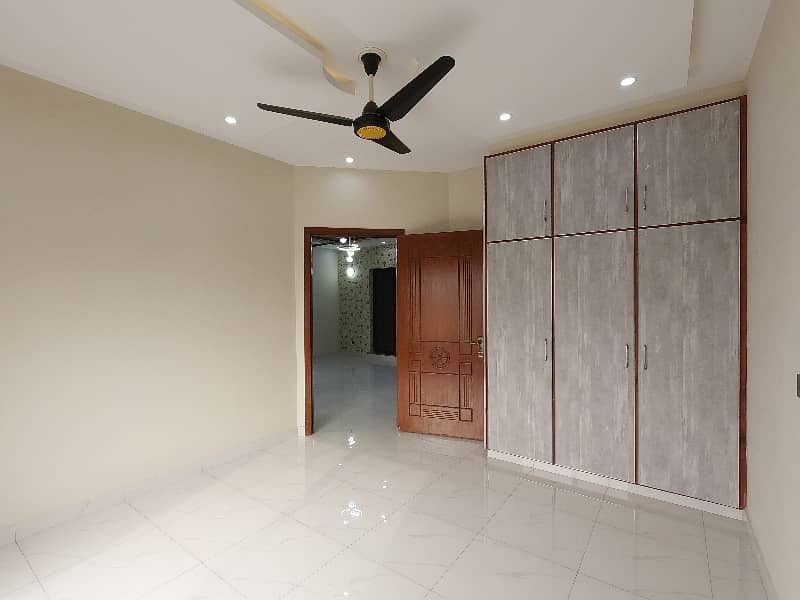 Unoccupied Prime Location House Of 10 Marla Is Available For Sale In Central Park Housing Scheme 29
