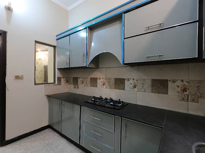 Prime Location 10 Marla House For Sale In The Perfect Location Of Central Park - Block A 10