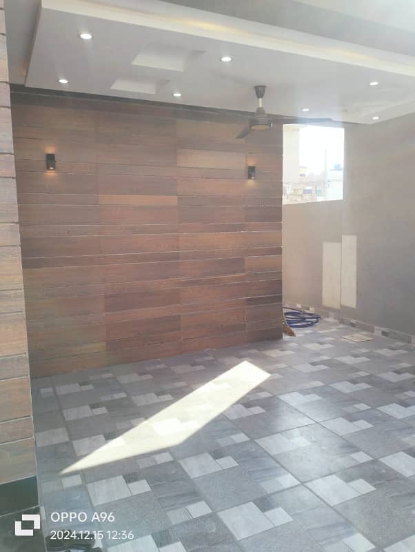 "Central Park, Block A | 10 Marla Brand New Luxury Home In VIP Lane " 3
