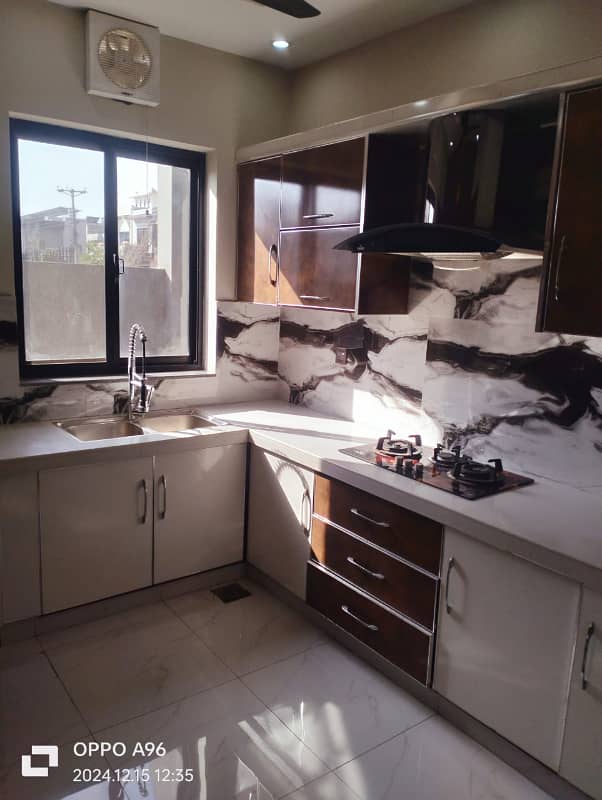 "Central Park, Block A | 10 Marla Brand New Luxury Home In VIP Lane " 8