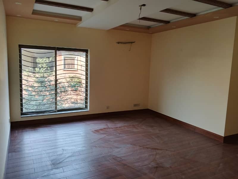 Gulberg 3 corner house for sale 16