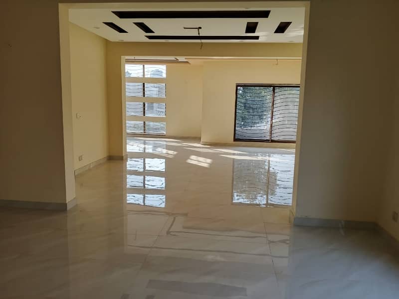 Gulberg 3 corner house for sale 18
