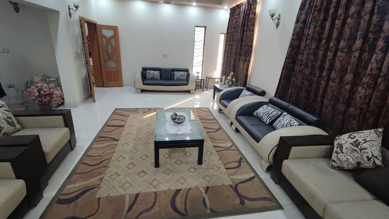 Gulberg 3 corner house for sale 23