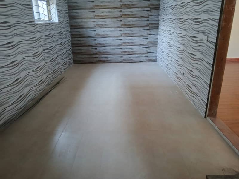 Gulberg 3 corner house for sale 24