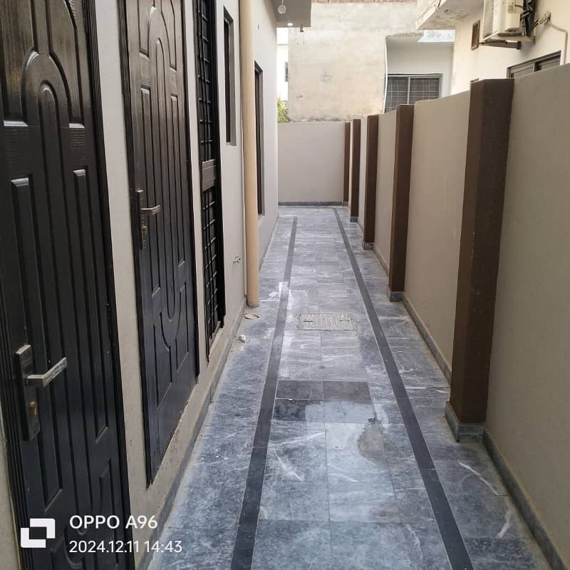Prime 10 Marla Double-Storey Home In Central Park'S Vip Lane A-Block 1
