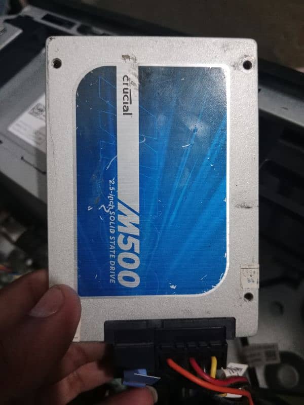 1 SSD 128 gb crucial 256 GB Focal SSD 1 year warranty 0
