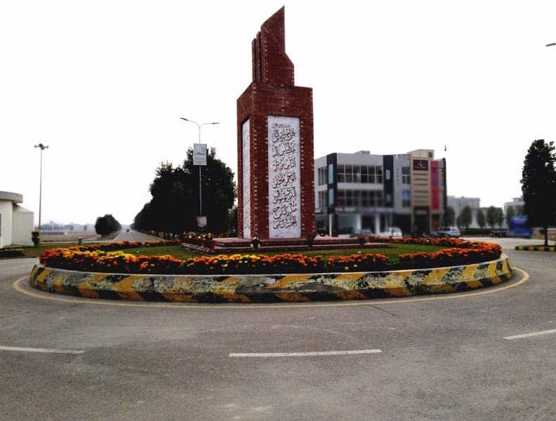 1 Kanal Plot Main Boulevard 150 Feet Road 3