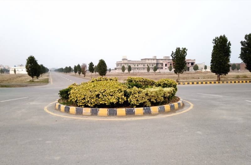 On Excellent Location 5 Marla Residential Plot available for sale in Grand Avenues Housing Scheme if you hurry 3