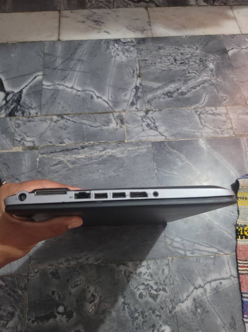HP elitebook 840 3