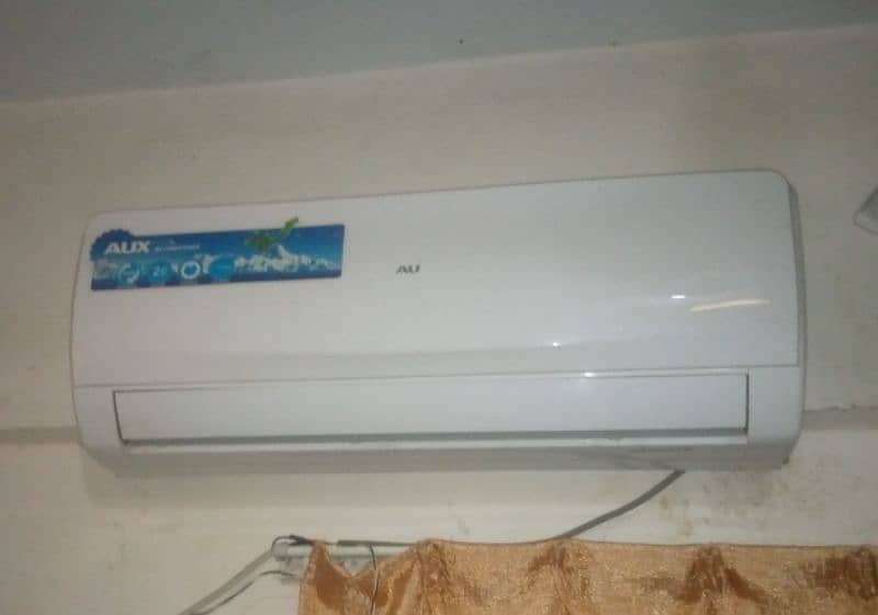 Ac aux 0