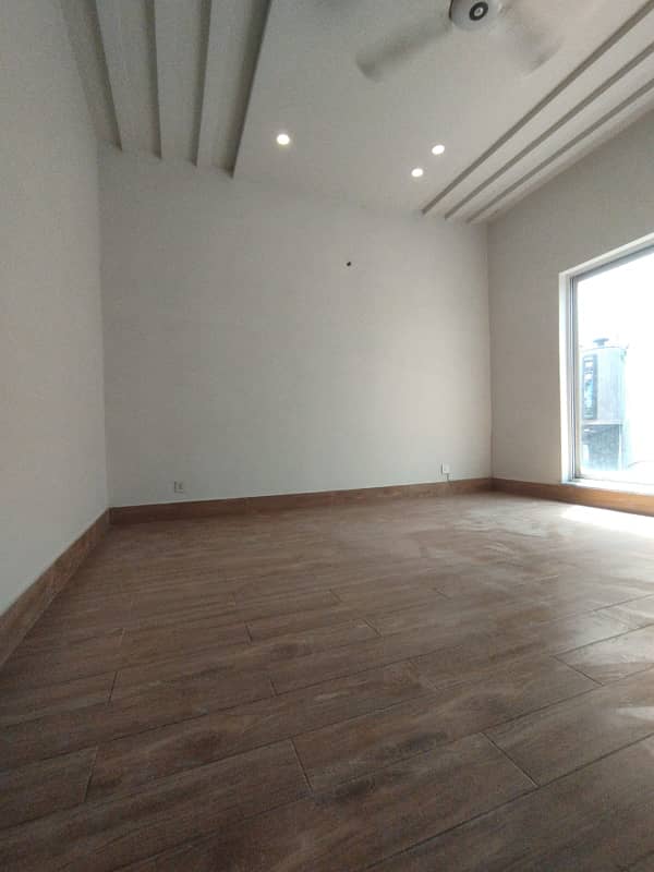 Separate Entrance - 1 Kanal Lavish Upper Portion On Top Location For Rent in DHA Phase 6 Lahore 2