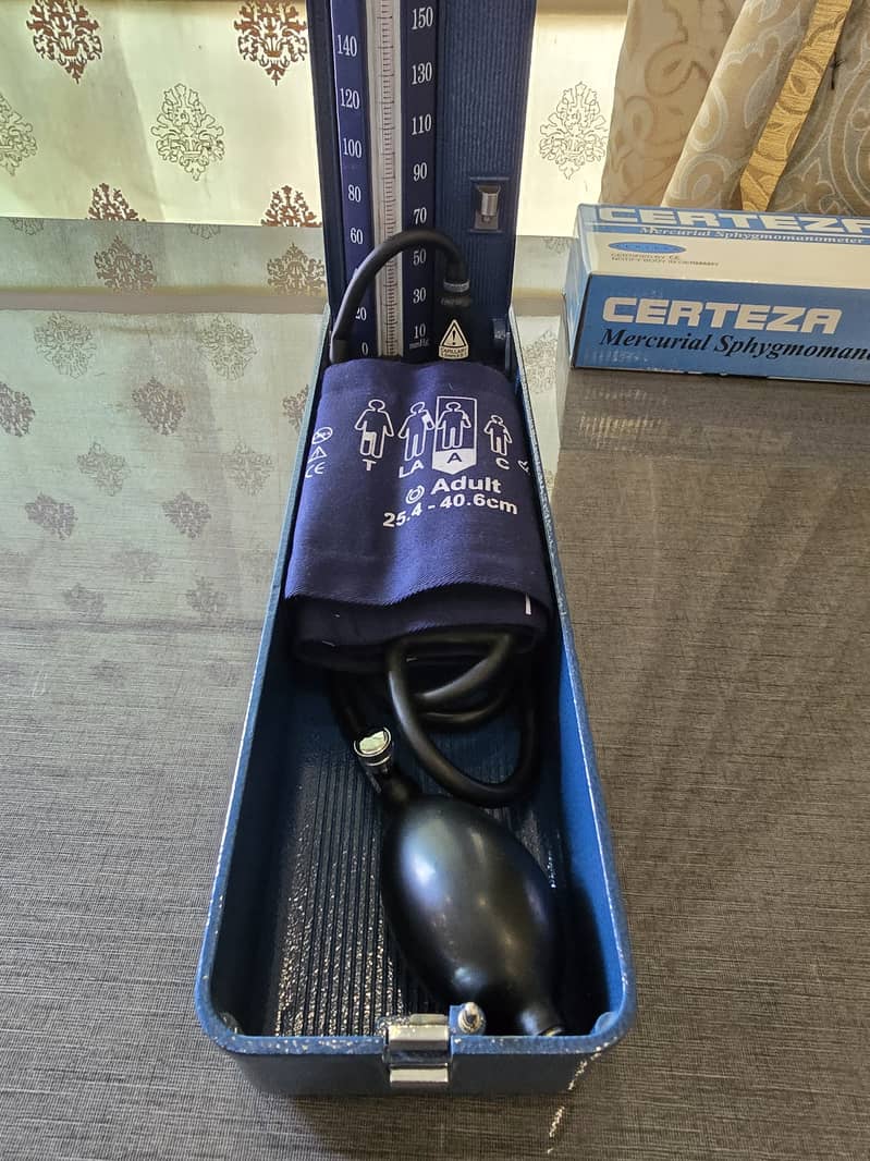 Certeza Mercury Sphygmomanometer (BP Apparatus) 4