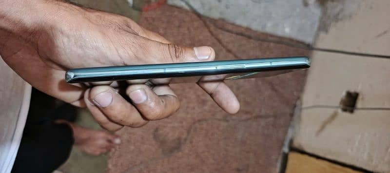 OnePlus 10 pro 12+12 256 non pta 0.3. 3.9. 4.4. 1.4. 0.0. 7 4