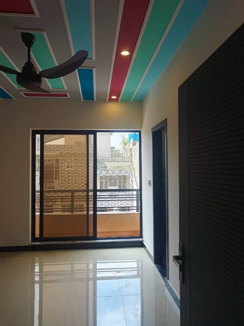 10 MARLA DOUBLE STOREY RENOVATED HOUSE FOR SALE 2