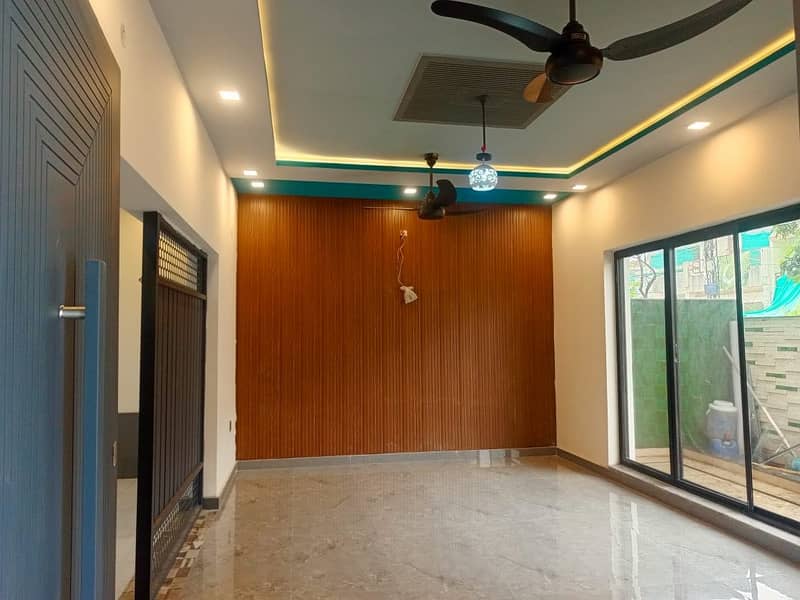 10 MARLA DOUBLE STOREY RENOVATED HOUSE FOR SALE 11