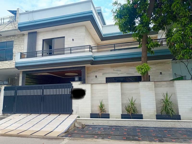 10 MARLA DOUBLE STOREY RENOVATED HOUSE FOR SALE 18