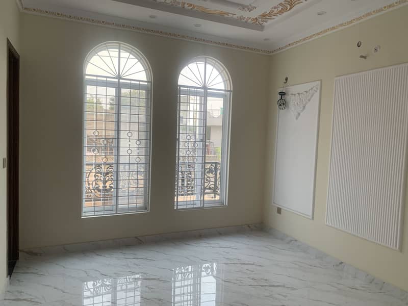 6 Marla Brand New Tripple Story Spanish Design House For Sale 15