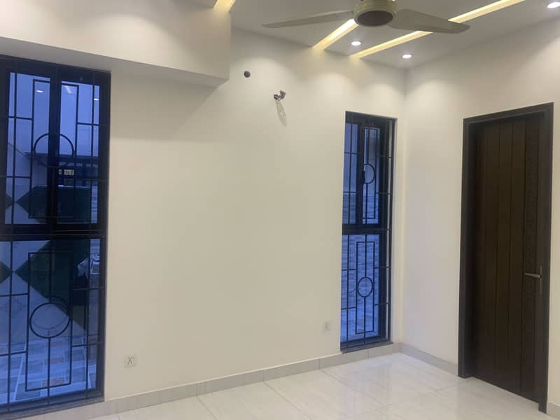 10 MARLA DOUBLE STORY BRAND NEW HOUSE FOR RENT 8