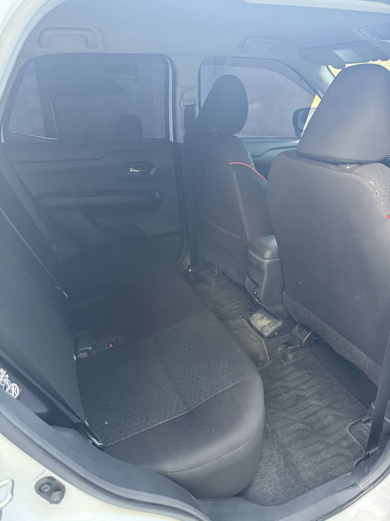 Toyota Raize Z Full option top of the line Full genuine 6