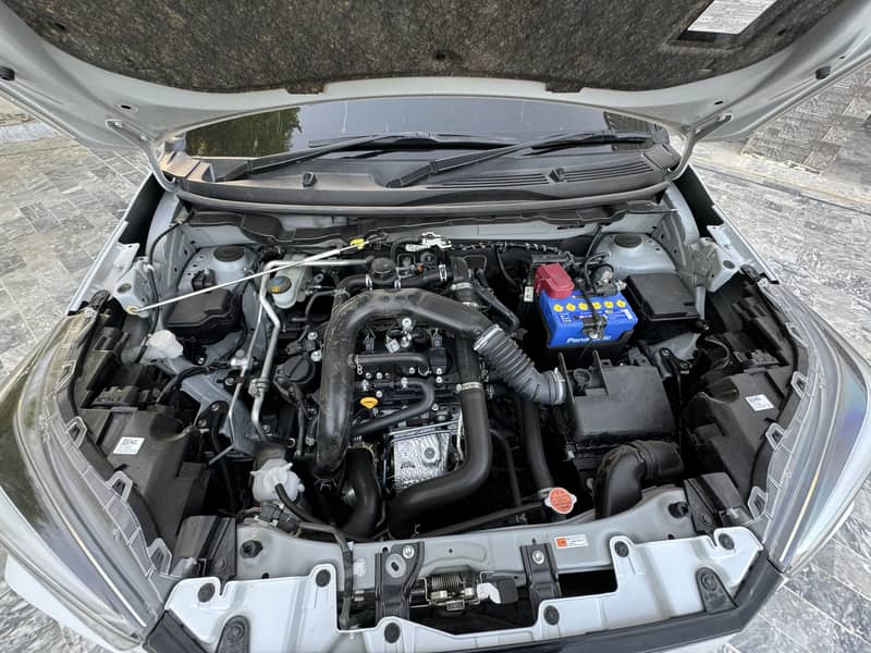 Toyota Raize Z Full option top of the line Full genuine 11
