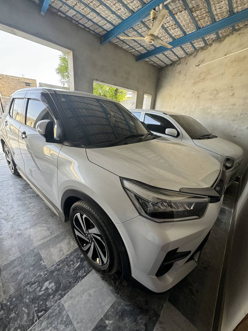 Toyota Raize Z Full option top of the line Full genuine 15