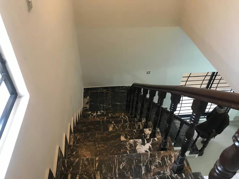 10 Marla Magnificent Bungalow For Rent In Phase 1 DHA Lahore 10