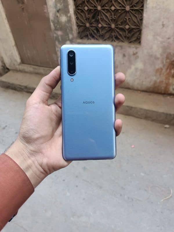Sharp Aquos zero basic 5G 0