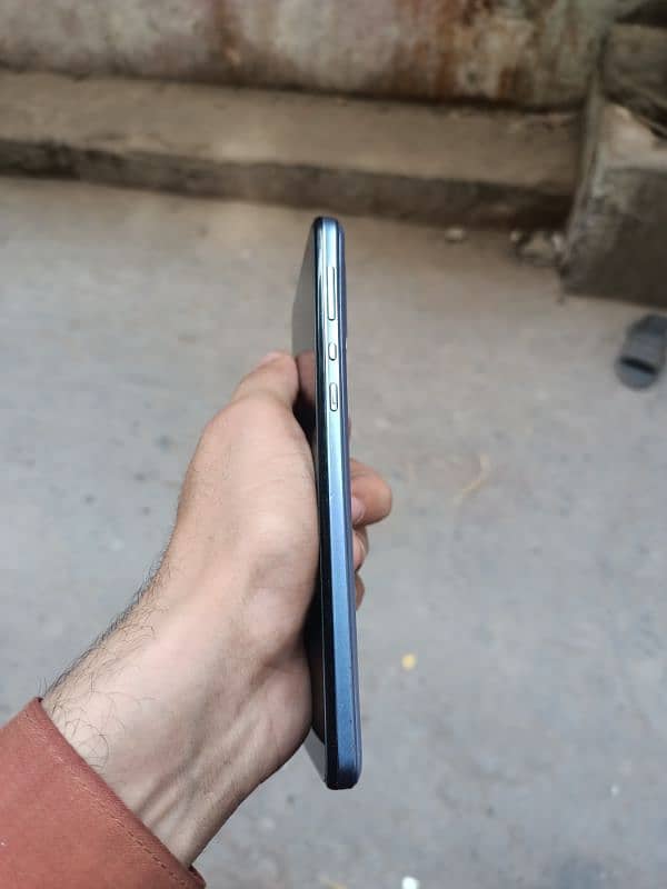 Sharp Aquos zero basic 5G 3