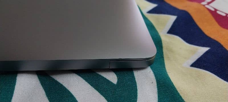MacBook Air (Purchased Directly from US) 4