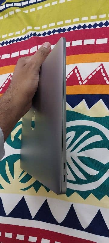 MacBook Air (Purchased Directly from US) 5