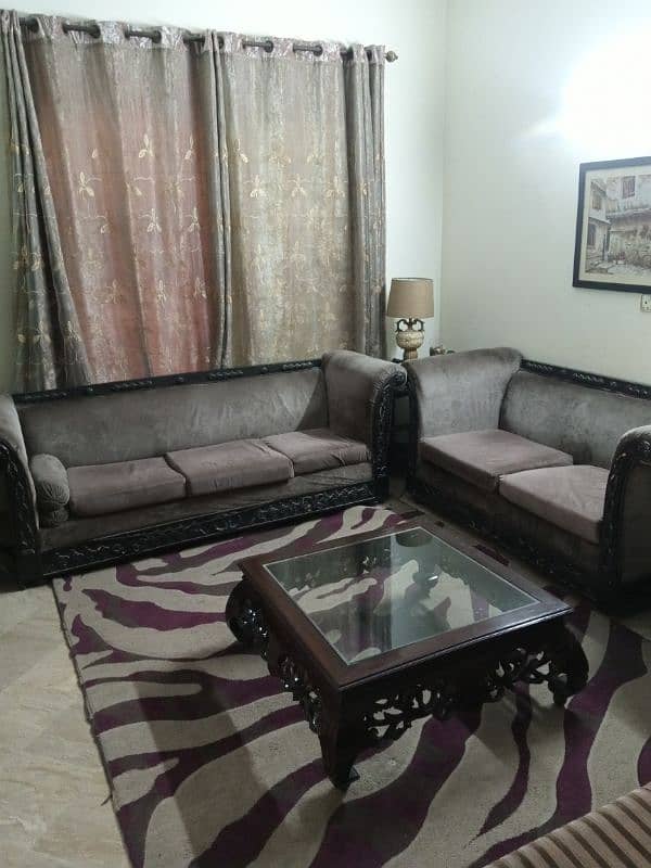 6 seater sofa set +carpet+curtains in 45k 0