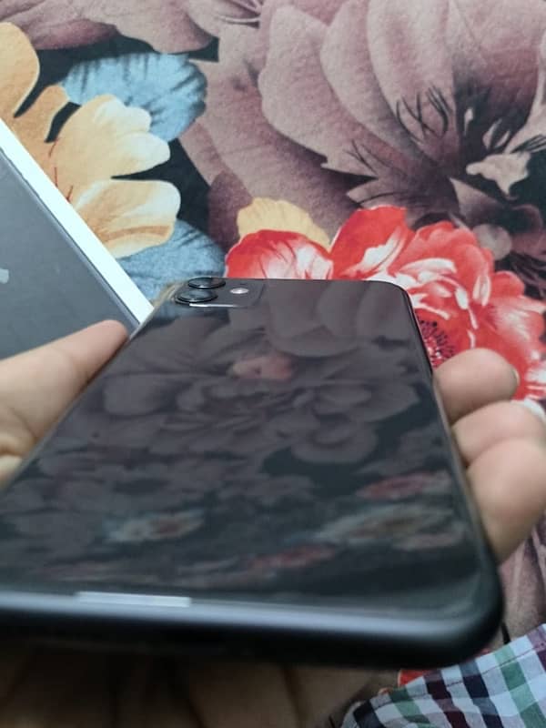 iPhone 11 64gb Face ID working water pack 6