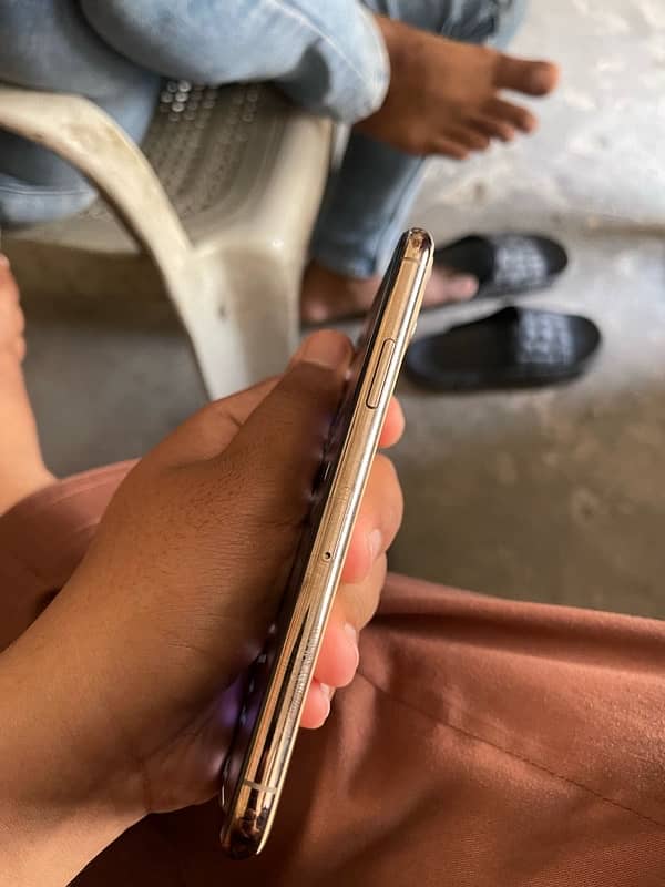 iPhone 11 Pro 3