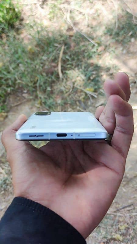 Redmi k40 pro one of the best for pubg 90fps 19 GB RAM 256 GB Memory 1