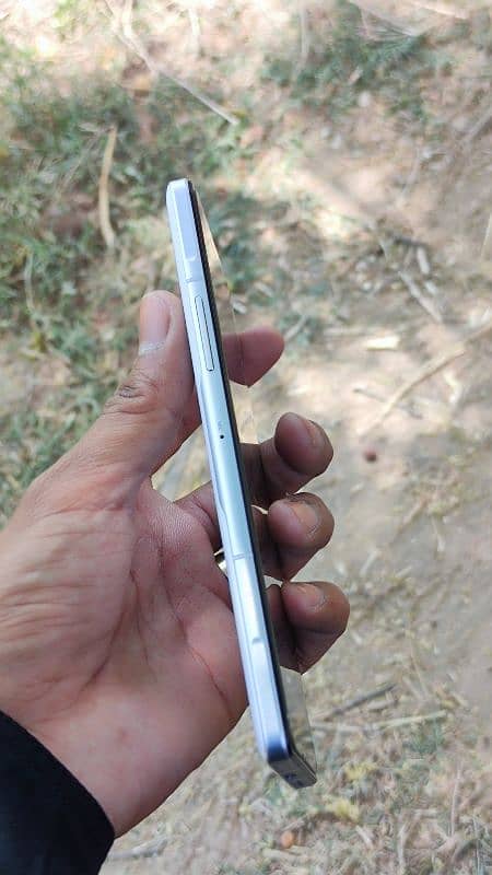 Redmi k40 pro one of the best for pubg 90fps 19 GB RAM 256 GB Memory 3