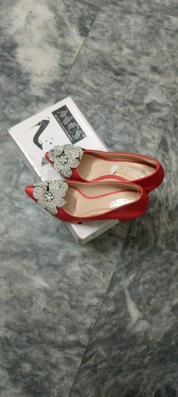 shoes for sale urgent for girls 3