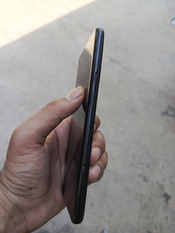 OnePlus 9 pro 256gb dual sim 4
