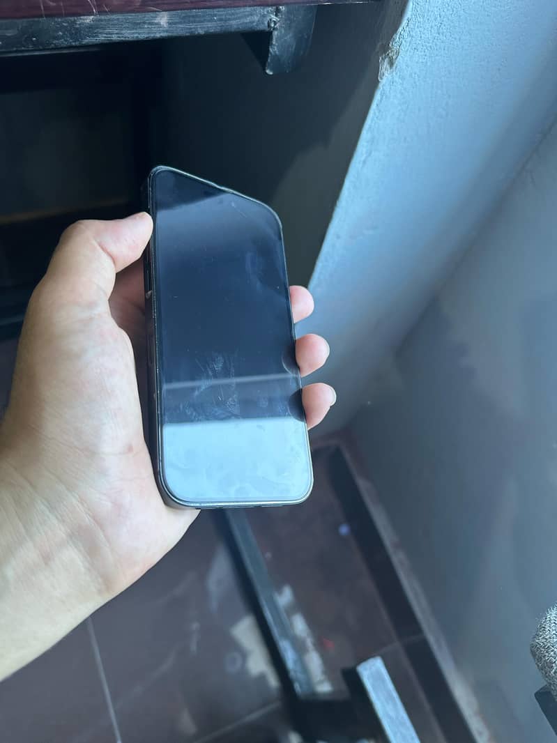 Iphone 14 pro (FU) Box pack  99 health 5