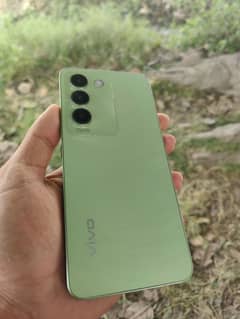y100 good condition 10/10 8/256