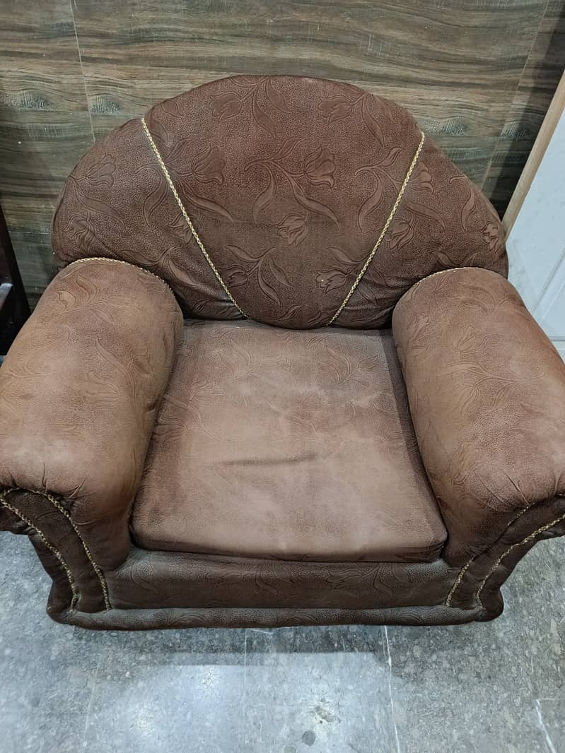 6 Seater sofa set with side and centre tables for sale 2