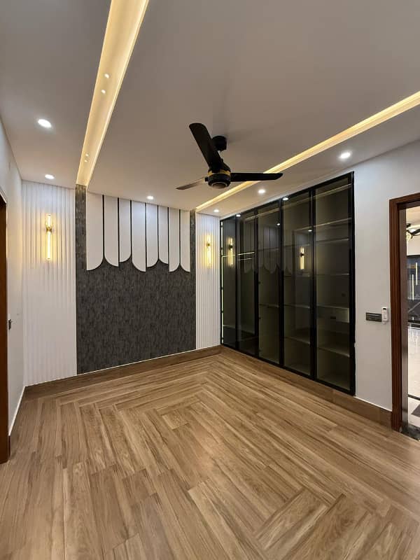 Booking From 2,500,000, 5 Marla Modern Houses In BB Block On 3 Years Installment Plan. 9