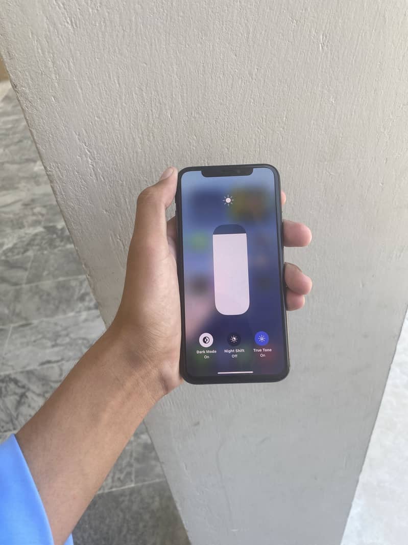 IPHONE XS NON PTA 4