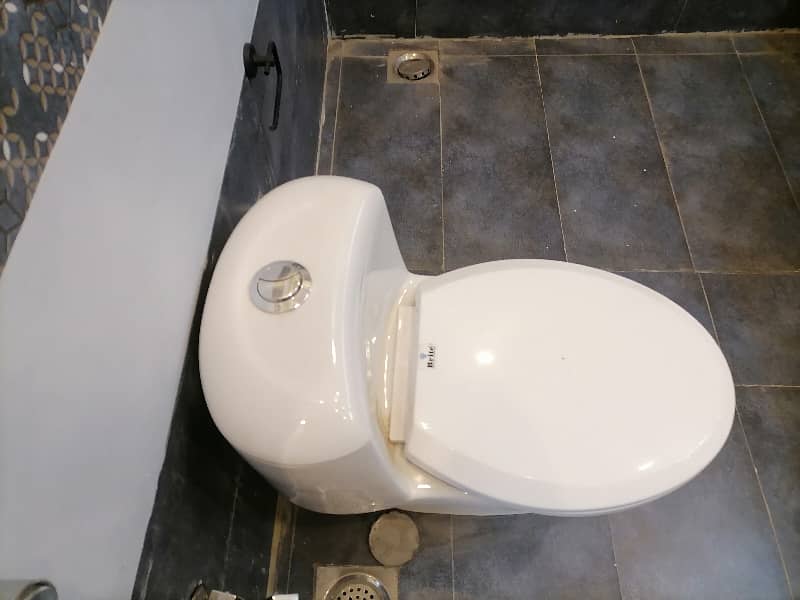 Highly-coveted 1 Kanal House Is Available In Valencia Housing Society For sale 3