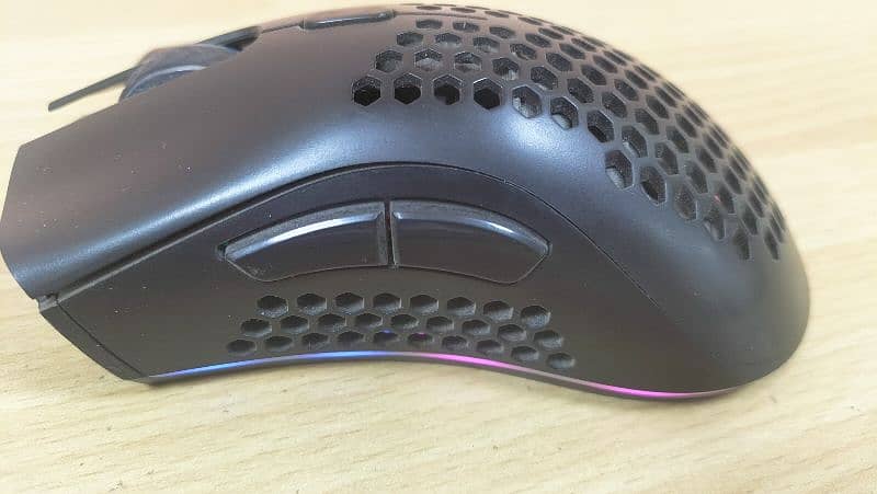 rgba lights wireless gamming mouse 1