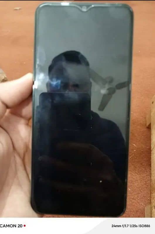 Vivo y18 4+4 128 gb 3