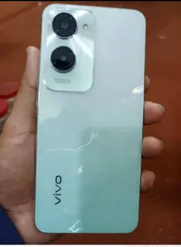 Vivo y18 4+4 128 gb 5