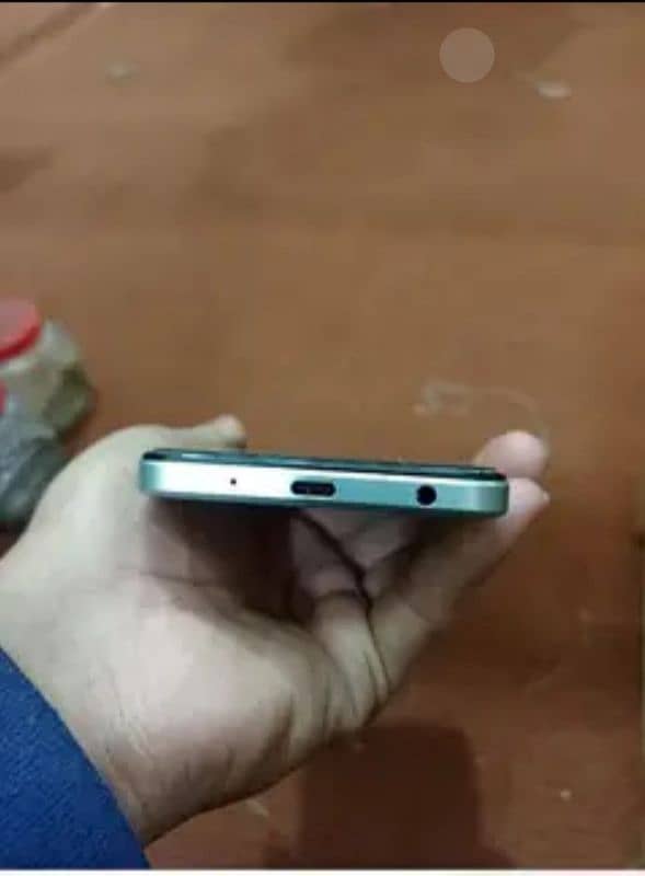 Vivo y18 4+4 128 gb 7