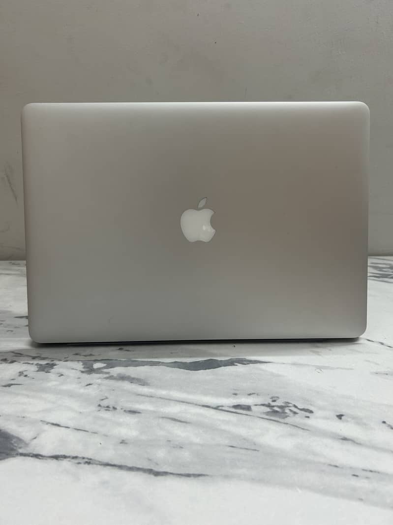 Macbook Pro Mid 2015 15 inch 1