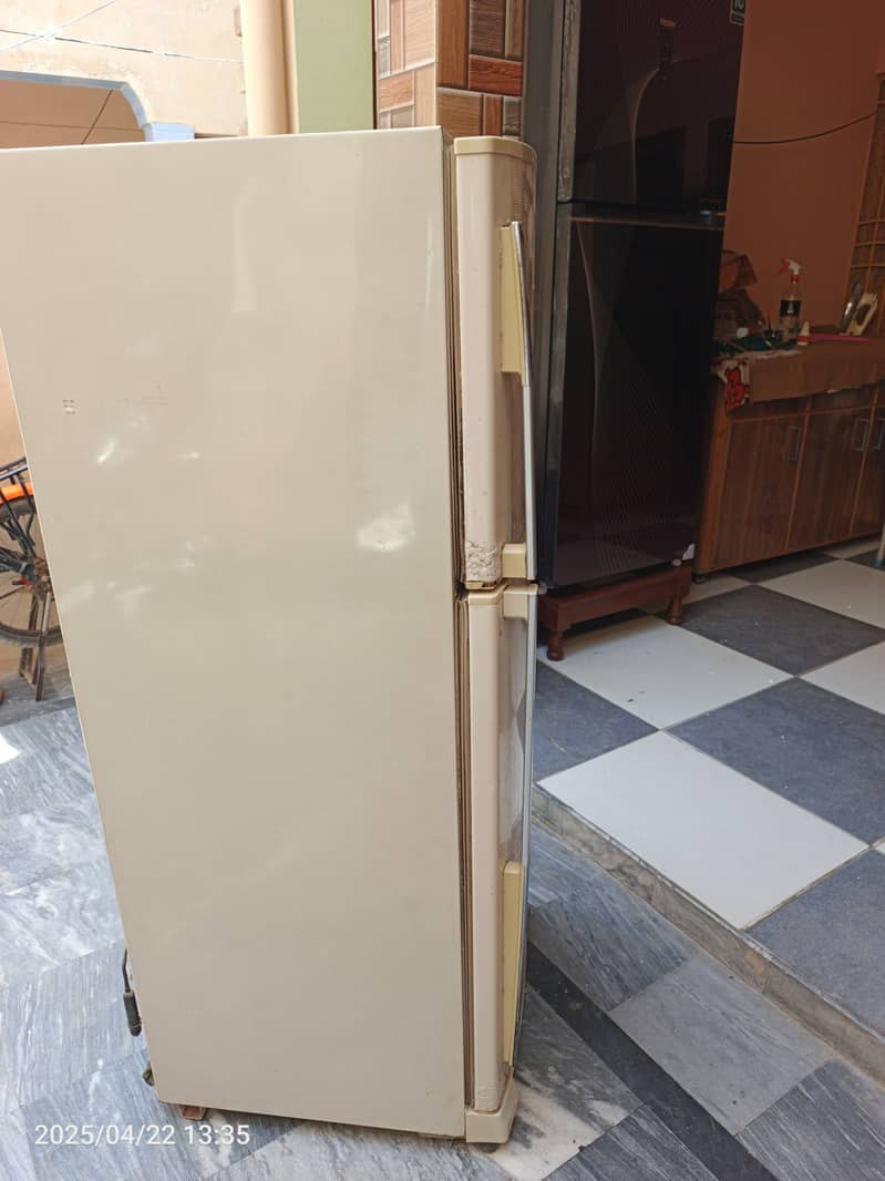 Dawlance refrigerator medium 1